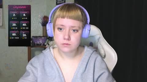 Snapshot of june_shy0 chatting on September 29, 3:44 am June online show from September 29, 3:44 am