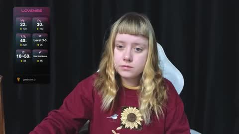 Snapshot of june_shy0 chatting on December 4, 8:01 am June online show from December 4, 8:01 am