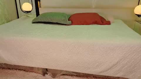 junecollins online show from March 17, 10:02 pm