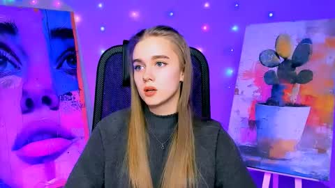 junewoods online show from February 13, 12:23 pm