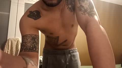 Snapshot of junior1033760 chatting on April 6, 7:59 pm junior1033760 online show from April 6, 7:59 pm