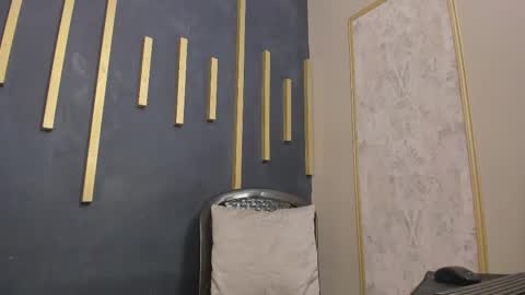 JUNIOR online show from January 11, 11:59 am