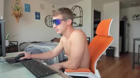 Junior Madison online show from October 21, 4:19 pm