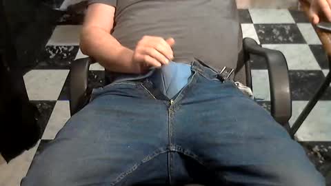 junkerdc1 online show from April 8, 3:17 am