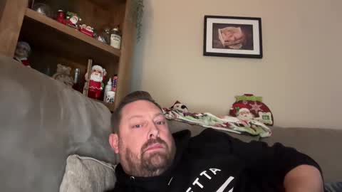 Snapshot of junky345 chatting on December 8, 9:30 pm Junky online show from December 8, 9:30 pm