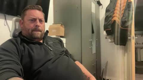 Snapshot of junky345 chatting on October 17, 10:45 pm Junky online show from October 17, 10:45 pm