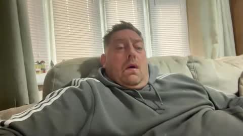 Snapshot of junky345 chatting on November 24, 8:25 am Junky online show from November 24, 8:25 am