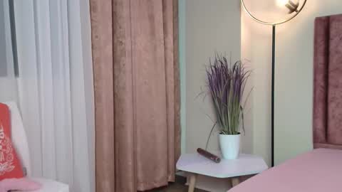 Jupiter Fox online show from October 12, 5:01 pm