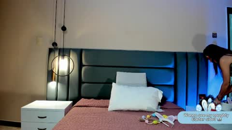 Jupiter Fox online show from April 2, 1:03 am