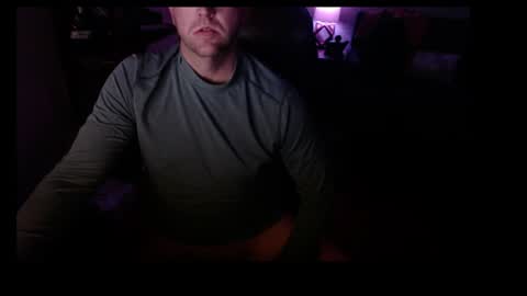 Snapshot of jusbeaz8722 chatting on December 2, 8:52 am JustnSide Unexxst online show from December 2, 8:52 am