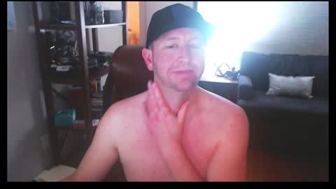 Snapshot of jusbeaz8722 chatting on December 24, 11:17 am JustnSide Unexxst online show from December 24, 11:17 am