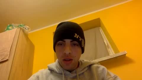Snapshot of just4fun69xx chatting on February 9, 3:11 am Vero y Tom online show from February 9, 3:11 am