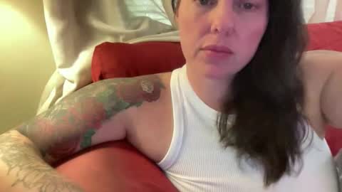 Flirty influncer online show from December 3, 2:48 pm