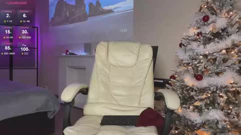 Jessica  I will be here on Tuesday November 26th online show from December 7, 4:58 pm