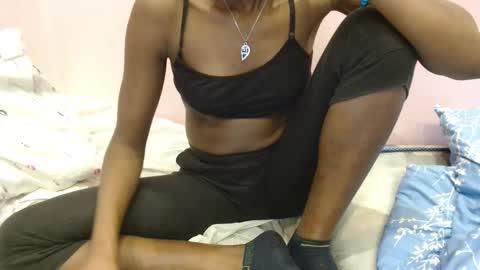 Snapshot of just_ebonee chatting on February 24, 5:05 am just ebonee online show from February 24, 5:05 am