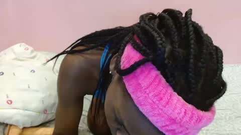 Snapshot of just_ebonee chatting on February 28, 10:05 am just ebonee online show from February 28, 10:05 am