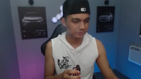 Snapshot of justagamerxxx chatting on September 21, 9:05 pm Rhys online show from September 21, 9:05 pm