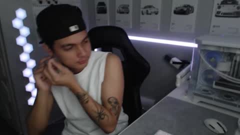 Snapshot of justagamerxxx chatting on November 20, 10:59 am Rhys online show from November 20, 10:59 am