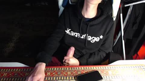 justchillinxo online show from December 10, 8:16 pm