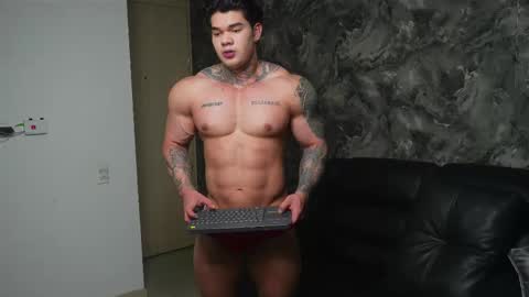 justin clark1 online show from December 4, 4:33 am