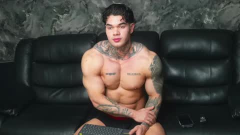 Snapshot of justin_clark1 chatting on April 23, 2:24 am justin clark1 online show from April 23, 2:24 am