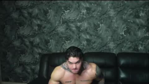 Snapshot of justin_clark1 chatting on May 1, 1:21 am justin clark1 online show from May 1, 1:21 am