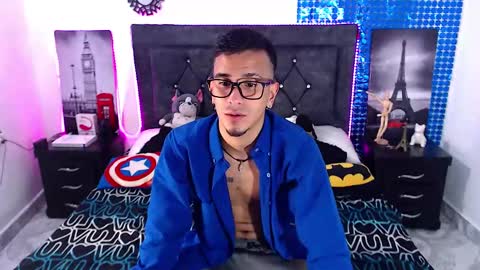 Snapshot of justin_melendez chatting on January 5, 4:47 am JUSTIN online show from January 5, 4:47 am