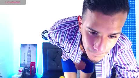 Snapshot of justin_melendez chatting on January 9, 7:40 pm JUSTIN online show from January 9, 7:40 pm