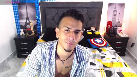 Snapshot of justin_melendez chatting on January 11, 8:33 am JUSTIN online show from January 11, 8:33 am