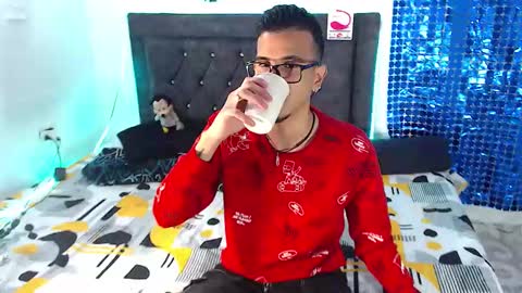 Snapshot of justin_melendez chatting on January 13, 4:18 am JUSTIN online show from January 13, 4:18 am