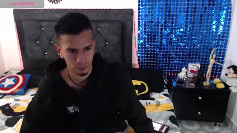 Snapshot of justin_melendez chatting on January 19, 8:30 pm JUSTIN online show from January 19, 8:30 pm