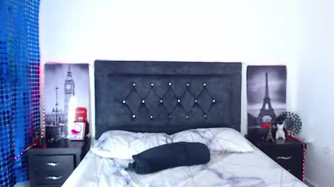 Snapshot of justin_melendez chatting on February 17, 4:26 pm JUSTIN online show from February 17, 4:26 pm