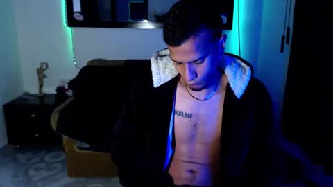 Snapshot of justin_melendez chatting on September 10, 9:42 am JUSTIN online show from September 10, 9:42 am