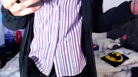 Snapshot of justin_melendez chatting on September 17, 9:49 pm JUSTIN online show from September 17, 9:49 pm