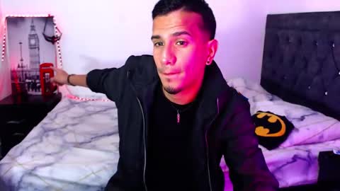 Snapshot of justin_melendez chatting on September 20, 4:30 pm JUSTIN online show from September 20, 4:30 pm