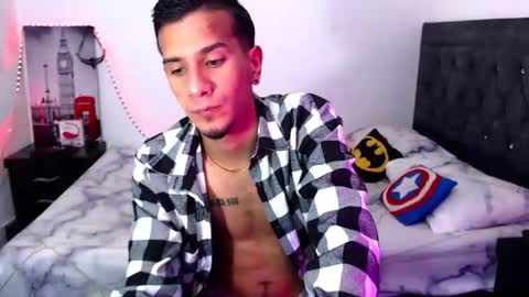 Snapshot of justin_melendez chatting on September 29, 3:44 am JUSTIN online show from September 29, 3:44 am