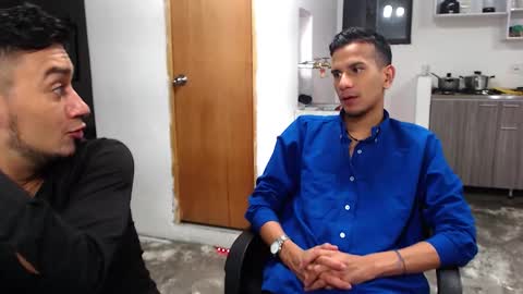 Snapshot of justin_melendez chatting on October 26, 5:02 am JUSTIN online show from October 26, 5:02 am