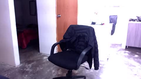 Snapshot of justin_melendez chatting on October 30, 6:52 pm JUSTIN online show from October 30, 6:52 pm