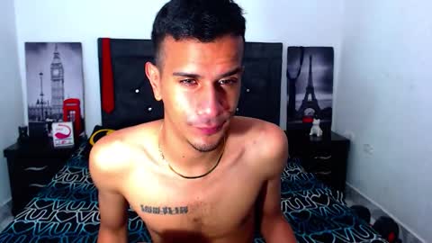 Snapshot of justin_melendez chatting on November 24, 8:36 am JUSTIN online show from November 24, 8:36 am