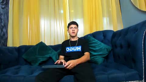 Justin Ortiz online show from May 30, 6:49 pm