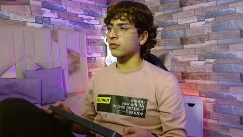  justin  online show from March 15, 3:45 am