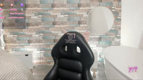  justin  online show from April 4, 11:40 am