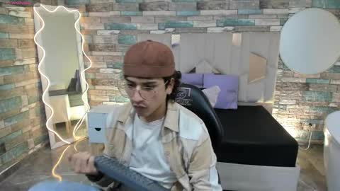  justin  online show from April 15, 11:28 am