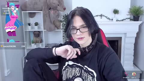 Snapshot of justin_twinkboy chatting on January 11, 11:02 pm JUSTIN online show from January 11, 11:02 pm