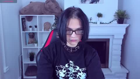 Snapshot of justin_twinkboy chatting on January 21, 8:32 pm JUSTIN online show from January 21, 8:32 pm