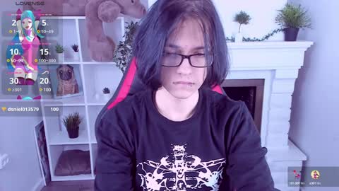 Snapshot of justin_twinkboy chatting on February 8, 8:32 pm JUSTIN online show from February 8, 8:32 pm