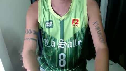 Snapshot of justin_urcuttieguy chatting on February 17, 11:18 am justin_urcuttieguy online show from February 17, 11:18 am