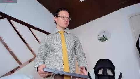 Snapshot of justin_valverde chatting on January 10, 3:19 am Justin online show from January 10, 3:19 am