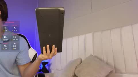 Snapshot of justin_valverde chatting on January 11, 3:22 am Justin online show from January 11, 3:22 am