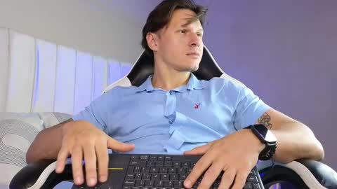 Justin  online show from March 27, 3:01 am